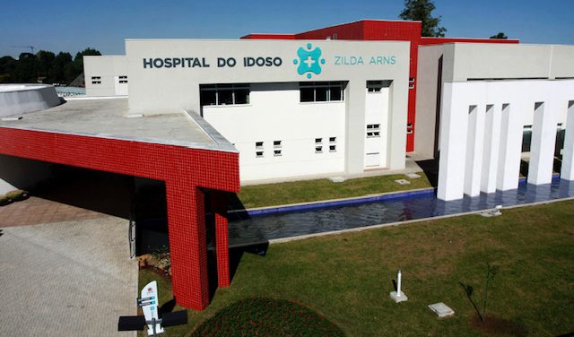 Equipe de Cuidados Paliativos do Hospital do Idoso Zilda Arns aposta na interdisciplinaridade